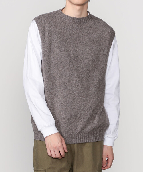 Morris & Sons(モリスアンドサンズ)の「MORRIS & SONS | ジーロンラム クルーネックベスト MEN(ベスト・メンズ・ブラック/ブラウン系その他/オートミール・3/2)」の4枚目の写真
