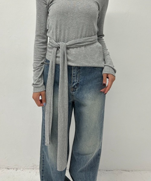 Geeong(ジーオン)の「【ZOZO限定】リボンタイ オフショルダー ラップ トップス(Tシャツ/カットソー・レディース・ホワイト/グレー・FREE)」の20枚目の写真