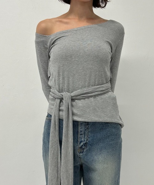 Geeong(ジーオン)の「【ZOZO限定】リボンタイ オフショルダー ラップ トップス(Tシャツ/カットソー・レディース・ホワイト/グレー・FREE)」の21枚目の写真