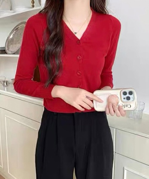 shopnikoniko(ショップニコニコ)の「ベーシック スリムフィット ニットカーディガン(カーディガン/ボレロ・レディース・レッド/ホワイト/グレー/ブラック・フリー)」の4枚目の写真