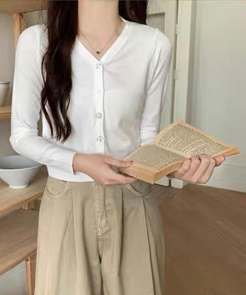 shopnikoniko(ショップニコニコ)の「ベーシック スリムフィット ニットカーディガン(カーディガン/ボレロ・レディース・レッド/ホワイト/グレー/ブラック・フリー)」の1枚目の写真