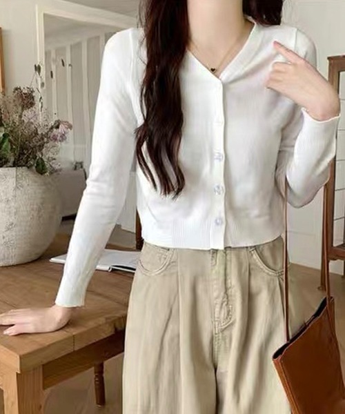 shopnikoniko(ショップニコニコ)の「ベーシック スリムフィット ニットカーディガン(カーディガン/ボレロ・レディース・レッド/ホワイト/グレー/ブラック・フリー)」の20枚目の写真