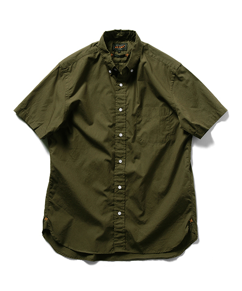 BEAMS PLUS（ビームスプラス）の「BEAMS PLUS / カラーブロード ボタンダウンシャツ（シャツ/ブラウス・メンズ・ネイビー/ロイヤルブルー/オリーブ/ピンク/ベージュ/オフホワイト・LARGE/SMALL/MEDIUM/X-LARGE/XX-LARGE/X-SMALL）」の3枚目の写真