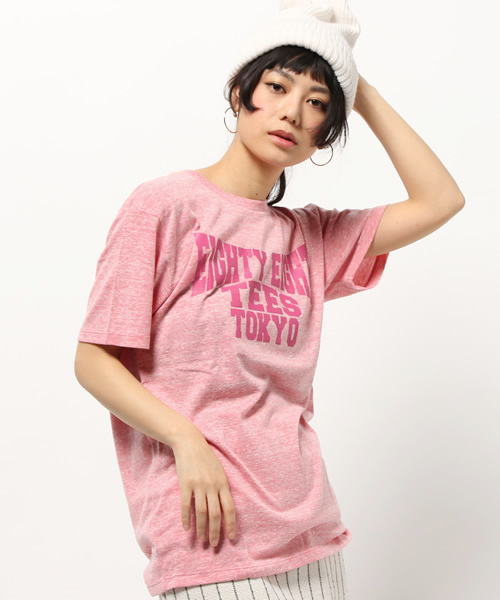 CRYSTAL BALL（クリスタルボール）の「Football Logo TS TK M/88tees Tokyo/ユニセックス（Tシャツ/カットソー・メンズ・ピンク/イエロー/ブルー/グレー・LARGE/X-LARGE/MEDIUM）」の4枚目の写真