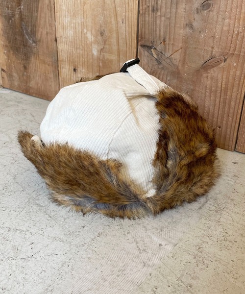 SPINNS(スピンズ)の「2WAYコーデュロイフライトキャップ/防寒/耳当て付き/アビエーター棒/ユニセックス(キャップ・メンズ・ホワイト/ブラック/ピンク・ONESIZE)」の2枚目の写真