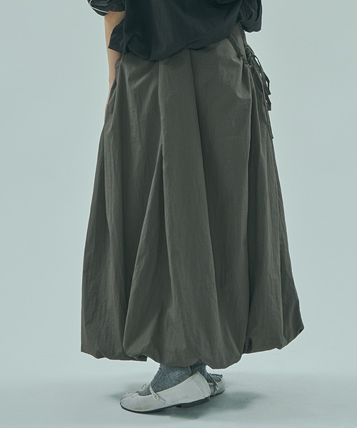 ROSE BUD(ローズバッド)の「BALLOON SKIRT(スカート・レディース・ホワイト/チャコールグレー・ONE SIZE)」の12枚目の写真