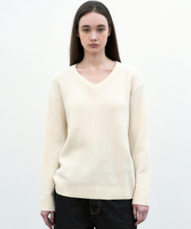 [ESSENTIAL] CLASSICAL SOFT V SWEATER_CREAM