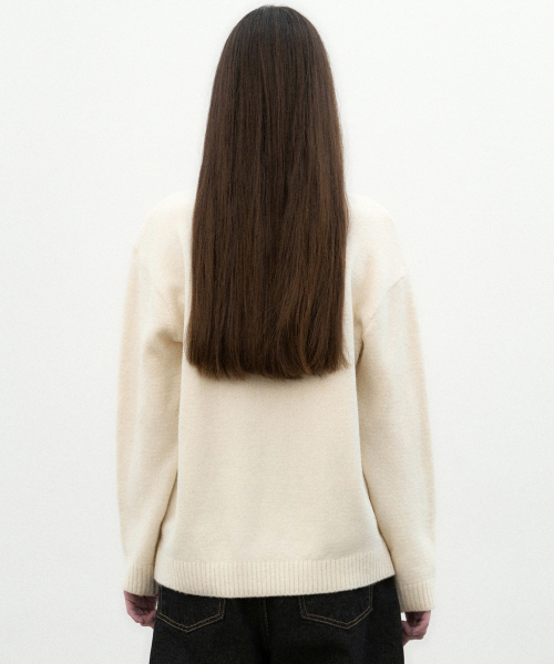 NICK&NICOLE（ニックアンドニコール）の「[ESSENTIAL] CLASSICAL SOFT V SWEATER_CREAM（ニット/セーター・レディース・その他・FREE）」の4枚目の写真