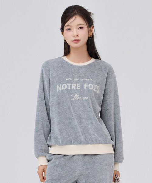 CHASECULT(チェイスカルト)の「女性ベルベットグラフィックスウェットシャツ-グレー(スウェット・レディース・MD.Gray・90/85)」の4枚目の写真