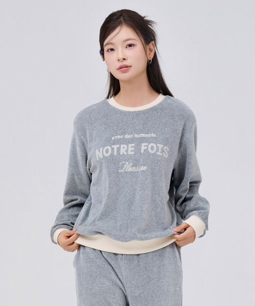 CHASECULT(チェイスカルト)の「女性ベルベットグラフィックスウェットシャツ-グレー(スウェット・レディース・MD.Gray・90/85)」の5枚目の写真