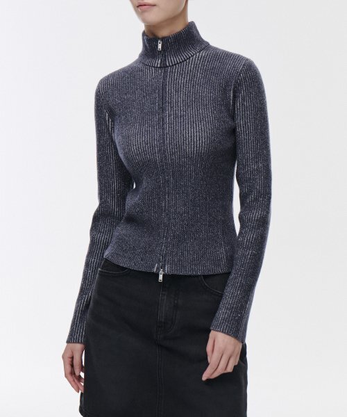 MUSINSA STANDARD WOMAN（ムシンサスタンダードウーマン）の「ウィメンズリブスリムニットジップアップ[ツートンネイビー]（ニット/セーター・レディース・その他・SMALL/MEDIUM/LARGE）」の3枚目の写真