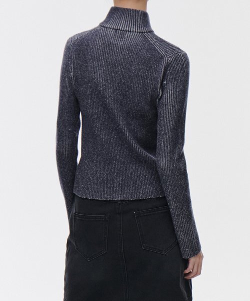 MUSINSA STANDARD WOMAN（ムシンサスタンダードウーマン）の「ウィメンズリブスリムニットジップアップ[ツートンネイビー]（ニット/セーター・レディース・その他・SMALL/MEDIUM/LARGE）」の4枚目の写真