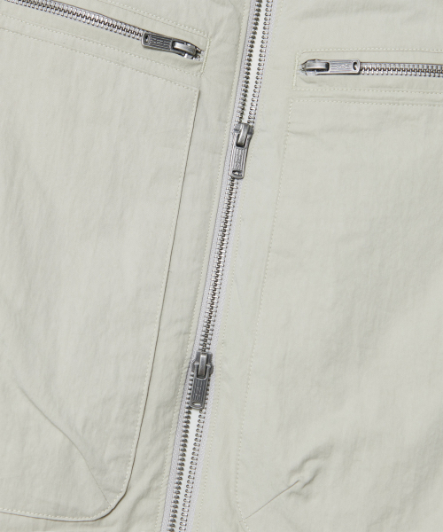 NOMANUAL(NOMANUAL)の「DETACHABLE HOODED VEST - SAND GRAY(ダウンベスト・レディース・その他・SMALL/MEDIUM/LARGE)」の7枚目の写真