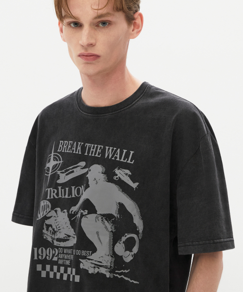 TRILLION(トリリオン)の「スケートボード ピグメント グラフィック 半袖 Tシャツ (CHARCOAL)(Tシャツ/カットソー・レディース・その他・MEDIUM/LARGE/X-LARGE)」の8枚目の写真