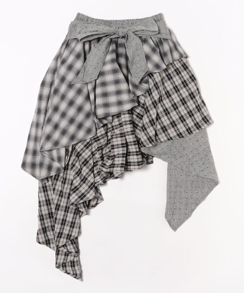 Never mind the XU / Chikashitsu+（ネバーマインド ザ エックスユー / チカシツプラス）の「【Nerd out XU】asymmetry check skirt / 【ナードアウトエックスユー】アシンメトリーチェックスカート <着用動画あり>（スカート・レディース・チャコール/ブラウン・ONE SIZE）」の3枚目の写真