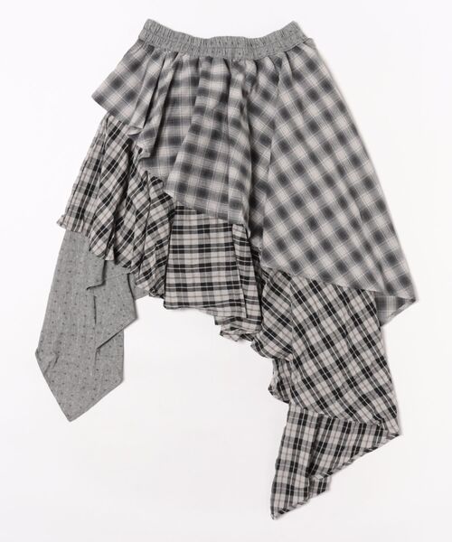 Never mind the XU / Chikashitsu+（ネバーマインド ザ エックスユー / チカシツプラス）の「【Nerd out XU】asymmetry check skirt / 【ナードアウトエックスユー】アシンメトリーチェックスカート <着用動画あり>（スカート・レディース・チャコール/ブラウン・ONE SIZE）」の4枚目の写真