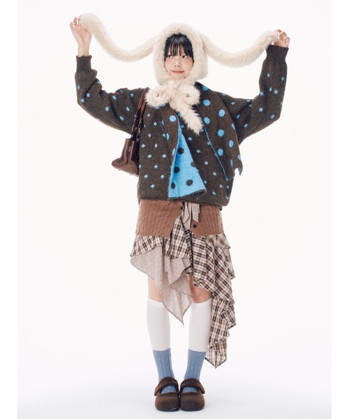 Never mind the XU / Chikashitsu+（ネバーマインド ザ エックスユー / チカシツプラス）の「【Nerd out XU】asymmetry check skirt / 【ナードアウトエックスユー】アシンメトリーチェックスカート <着用動画あり>（スカート・レディース・チャコール/ブラウン・ONE SIZE）」の11枚目の写真