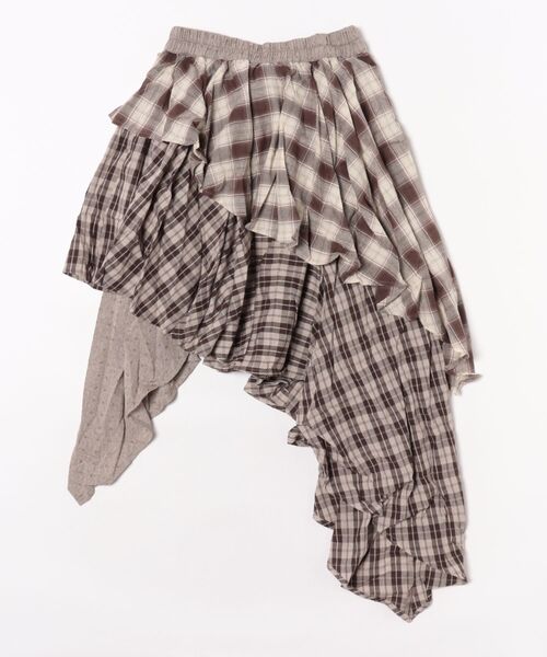 Never mind the XU / Chikashitsu+（ネバーマインド ザ エックスユー / チカシツプラス）の「【Nerd out XU】asymmetry check skirt / 【ナードアウトエックスユー】アシンメトリーチェックスカート <着用動画あり>（スカート・レディース・チャコール/ブラウン・ONE SIZE）」の5枚目の写真