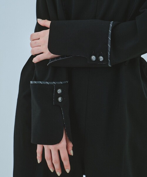 UNITED TOKYO（ユナイテッドトウキョウ）の「シアーカッティングオールインワン｜ジャンプスーツ/オケージョン/春服（つなぎ/オールインワン・レディース・マルチ/ブラック・1/2）」の5枚目の写真