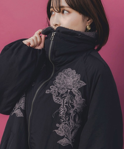 セール】553272：ボア襟取り外し可能 花刺繍中綿ブルゾン（テーラード