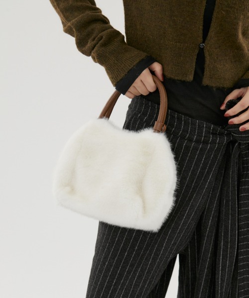 FUULLY STUDIO（フーリィーステューディオ）の「ファーミニBAG（トートバッグ・レディース・アイボリー/ブラック・FREE）」の3枚目の写真