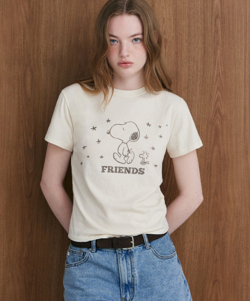 LADY VOLUME(レディーボリューム)の「フレンズスヌーピーTシャツ(ベージュ)(Tシャツ/カットソー・レディース・その他・SMALL/MEDIUM)」の1枚目の写真