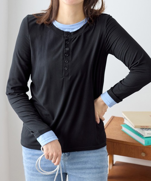 Viola e Viola(ヴィオラエヴィオラ)の「1枚着映えレイヤード風ヘンリーネックリブプルオーバー(Tシャツ/カットソー・レディース・杢グレー/ブラック・M/L/LL/3L)」の16枚目の写真