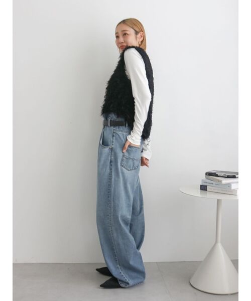 Ungrid（アングリッド）の「フェザーヤーンニットベスト（ニット/セーター・レディース・オフホワイト/ブルー/ブラック・FREE）」の20枚目の写真