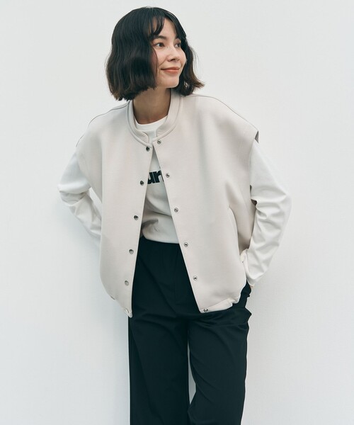 UNFILO(アンフィーロ)の「BEAUTY FORM JERSEY スリーブレス ブルゾン(ベスト・レディース・ベージュ系/ブラック系・X-LARGE)」の6枚目の写真