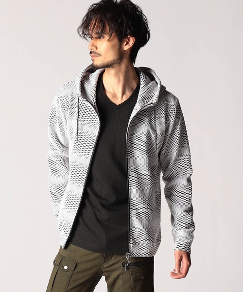 NICOLE CLUB FOR MEN(ニコルクラブフォーメン)の「ジオメトリックジャガードフードパーカー(パーカー・メンズ・オフホワイト/ブラック×グレー/ブルー系/ホワイト系その他・MEDIUM/LARGE/X-LARGE)」の2枚目の写真