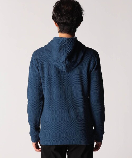 NICOLE CLUB FOR MEN（ニコルクラブフォーメン）の「ジオメトリックジャガードフードパーカー（パーカー・メンズ・オフホワイト/ブラック×グレー/ブルー系・MEDIUM/LARGE/X-LARGE）」の4枚目の写真