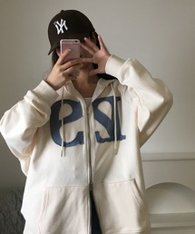 RME.（アールエムイー）の「立体刺繍ロゴパーカー（パーカー）」