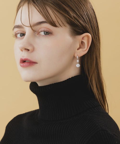 LA MUe(ラミュー)の「【LA MUE】シルバー925ポスト ビジュー ドロップピアス(ピアス(両耳用)・レディース・シルバー/ゴールド・FREE)」の5枚目の写真