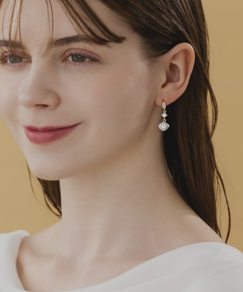 LA MUe(ラミュー)の「【LA MUE】シルバー925ポスト ビジュー ドロップピアス(ピアス(両耳用)・レディース・シルバー/ゴールド・FREE)」の6枚目の写真