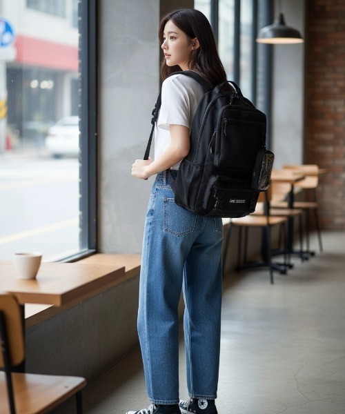 Lee(リー)の「Lee/リー 撥水 ロゴ ワンポイント刺繍 ポーチ付き バックル バックパック/リュックサック/大容量 約17L/レディース メンズ(バックパック/リュック・レディース・ブラック・FREE)」の14枚目の写真