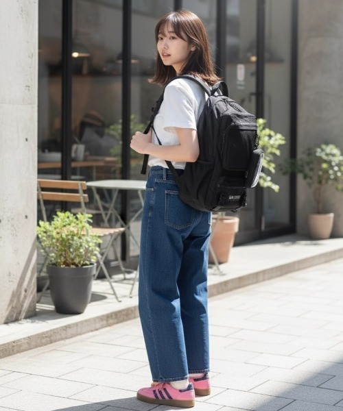 Lee(リー)の「Lee/リー 撥水 ロゴ ワンポイント刺繍 ポーチ付き バックル バックパック/リュックサック/大容量 約17L/レディース メンズ(バックパック/リュック・レディース・ブラック・FREE)」の17枚目の写真