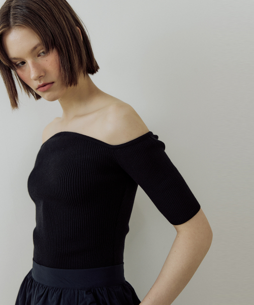 LUCIR ZU(ルシールズ)の「Upper Lips Knit (black)(ニット/セーター・レディース・その他・FREE)」の4枚目の写真