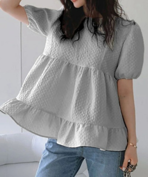 deux amour(ドゥーザムール)の「ブークレ―フリルティアード半袖トップス(Tシャツ/カットソー・レディース・ブラック/グレー/ブルー/ホワイト・FREE)」の3枚目の写真