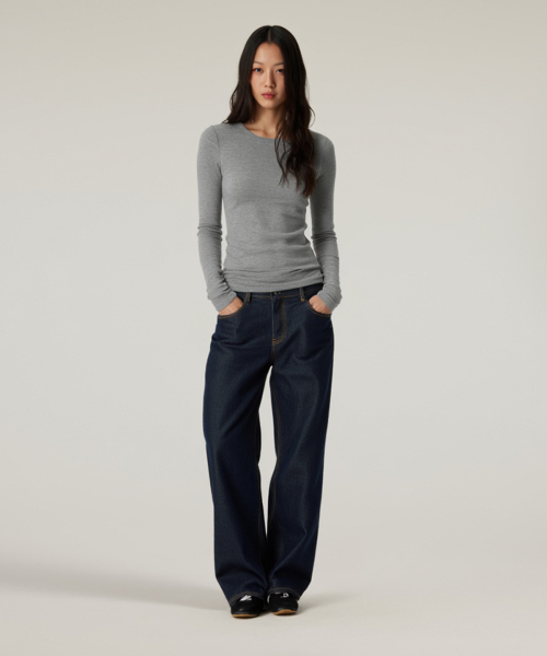 BUTTON SEOUL（ボタンソウル）の「[ウィメンズ] ウールブレンドテンセルソフトストレッチバックピンタックロングスリーブTシャツ (3 COLORS)（Tシャツ/カットソー・レディース・ブラック/ライトグレー/ホワイト・SMALL/MEDIUM/LARGE）」の4枚目の写真