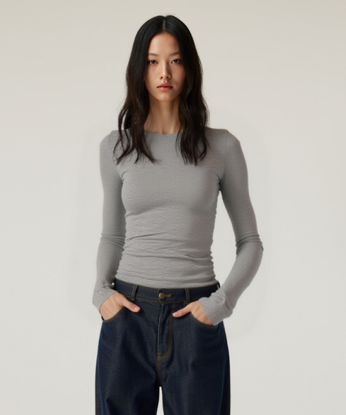 BUTTON SEOUL（ボタンソウル）の「[ウィメンズ] ウールブレンドテンセルソフトストレッチバックピンタックロングスリーブTシャツ (3 COLORS)（Tシャツ/カットソー・レディース・ブラック/ライトグレー/ホワイト・SMALL/MEDIUM/LARGE）」の5枚目の写真