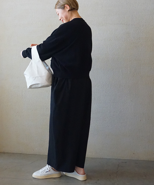 JOURNAL STANDARD LUXE（ジャーナルスタンダード　ラックス）の「TRストレッチ Vネックサロペット（サロペット/オーバーオール・レディース・ブラック・FREE）」の6枚目の写真