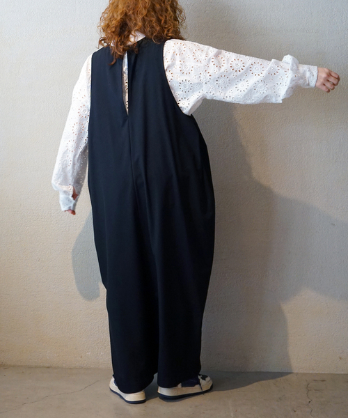 JOURNAL STANDARD LUXE（ジャーナルスタンダード　ラックス）の「TRストレッチ Vネックサロペット（サロペット/オーバーオール・レディース・ブラック・FREE）」の9枚目の写真