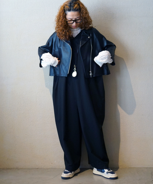 JOURNAL STANDARD LUXE（ジャーナルスタンダード　ラックス）の「TRストレッチ Vネックサロペット（サロペット/オーバーオール・レディース・ブラック・FREE）」の10枚目の写真