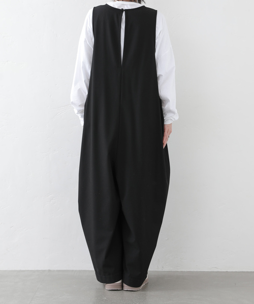 JOURNAL STANDARD LUXE（ジャーナルスタンダード　ラックス）の「TRストレッチ Vネックサロペット（サロペット/オーバーオール・レディース・ブラック・FREE）」の16枚目の写真