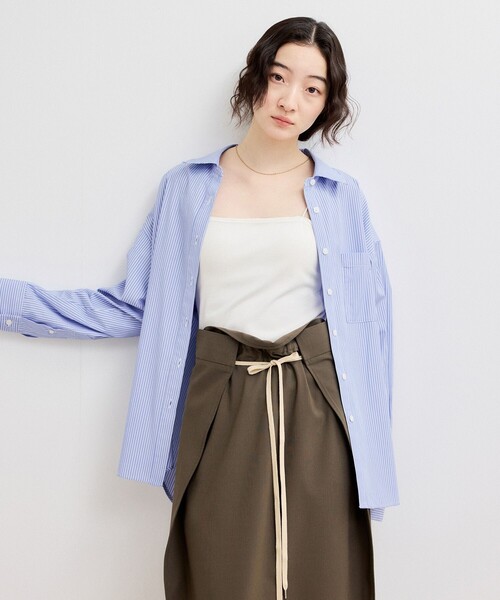 ADAM ET ROPE'(アダムエロペ)の「【WEB限定】ブロードカラーシャツ(シャツ/ブラウス・レディース・ブラック/ブルー系その他5/サックスブルー/ピンク・FREE)」の2枚目の写真