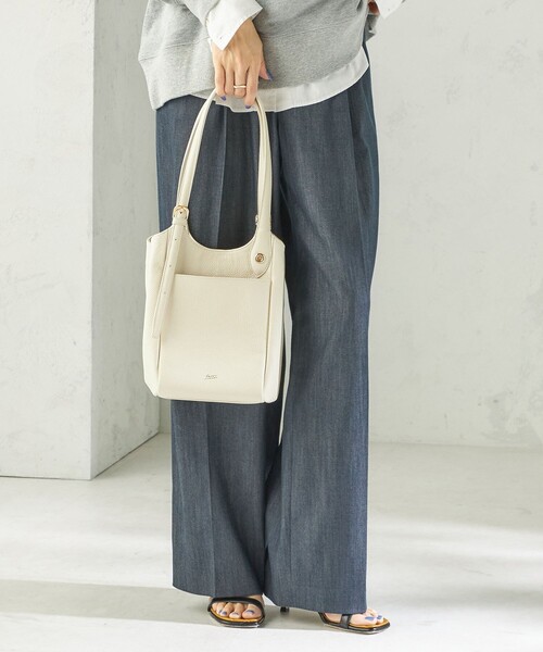 Beau're(ヴュレ)の「BEAURE: ロング ハンドル 2WAY トート バッグ(トートバッグ・レディース・ブラック/オフホワイト・ONE SIZE)」の9枚目の写真
