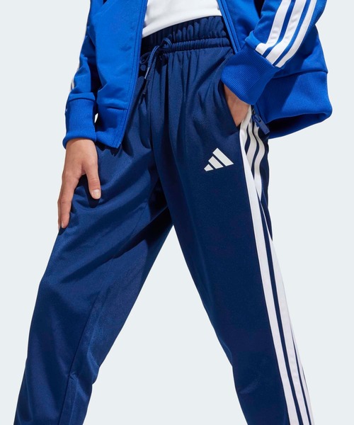 adidas(アディダス)の「シーズナル エッセンシャルズ Tiberio スリーストライプス トリコット トラックスーツ キッズ / ジャージ / アディダス adidas(ジャージ・キッズ・ブラック×グレー/ブラック×レッド/ブルー・130/140/150/160)」の20枚目の写真
