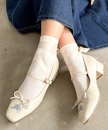 F i.n.t（フィント）の「リボン付き小花刺繍バレエパンプス（パンプス）」