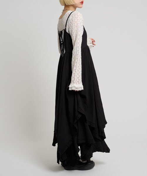 w closet（ダブルクローゼット）の「イレヘムフリルキャミワンピース（ワンピース・レディース・ブラック/オフホワイト・FREE）」の15枚目の写真
