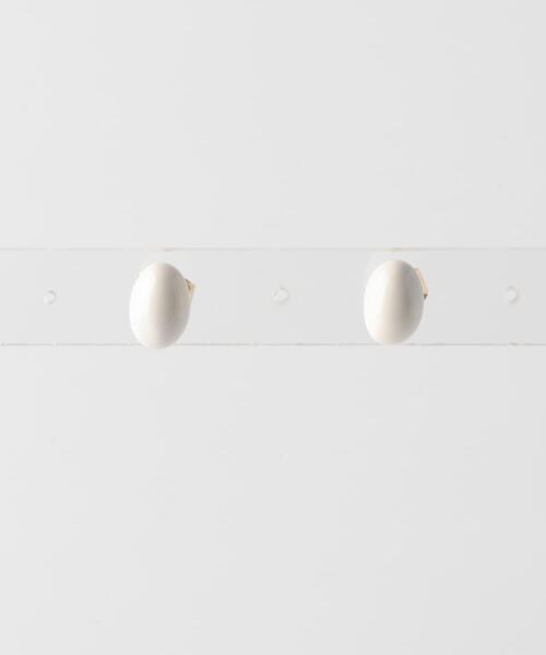 URBAN RESEARCH DOORS（アーバンリサーチドアーズ）の「カラーオーブピアス | 一粒ピアス/カラーピアス（ピアス（両耳用）・レディース・オフホワイト/ブラック・ONE）」の5枚目の写真
